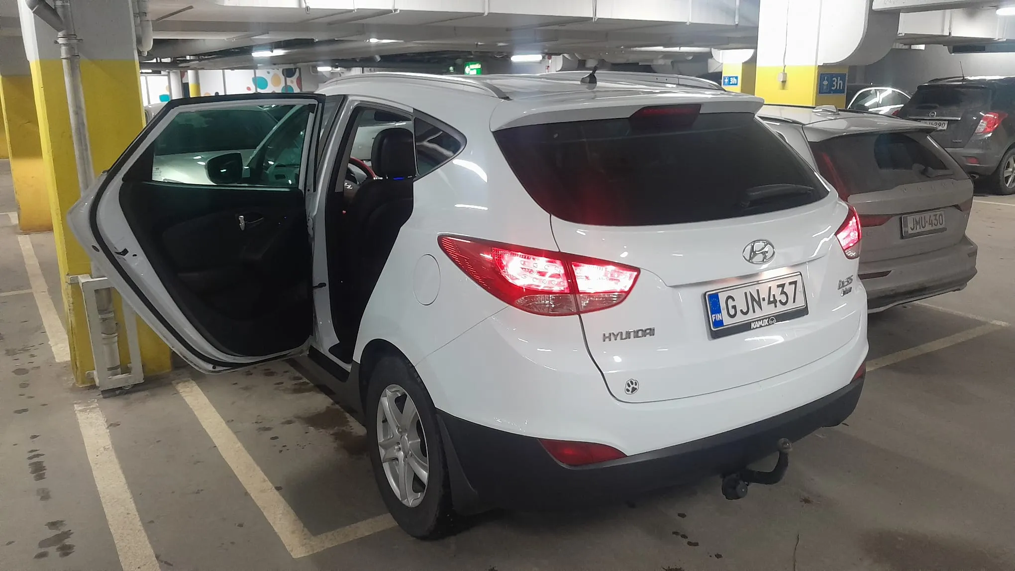 White Hyundai